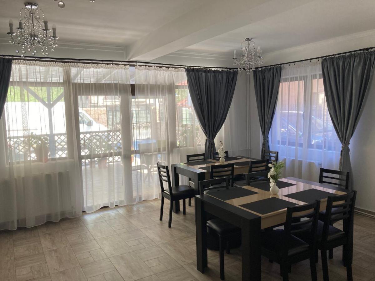 Casa Adriana Hotell Băile Herculane Eksteriør bilde