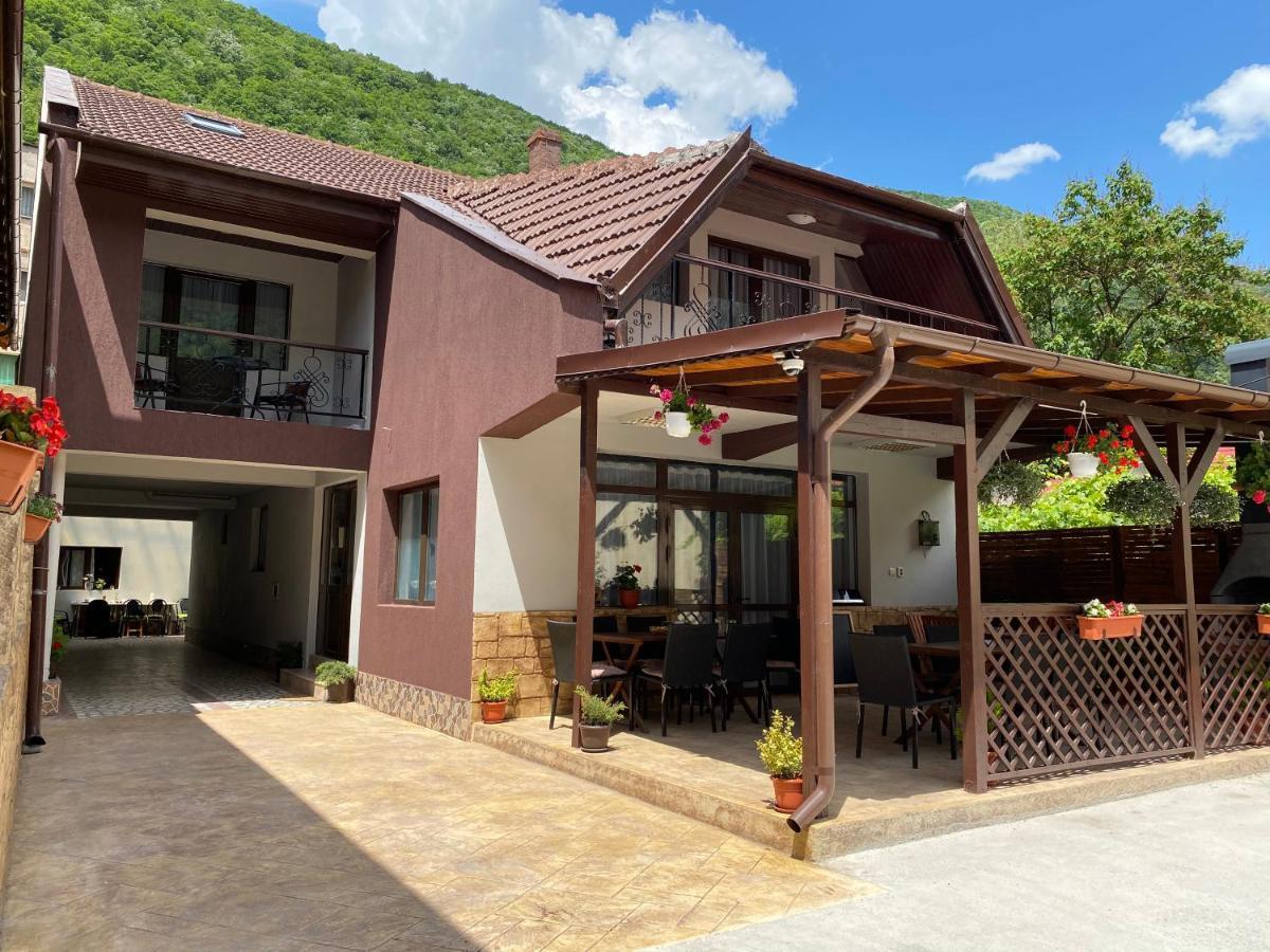 Casa Adriana Hotell Băile Herculane Eksteriør bilde