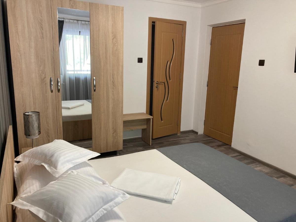 Casa Adriana Hotell Băile Herculane Eksteriør bilde